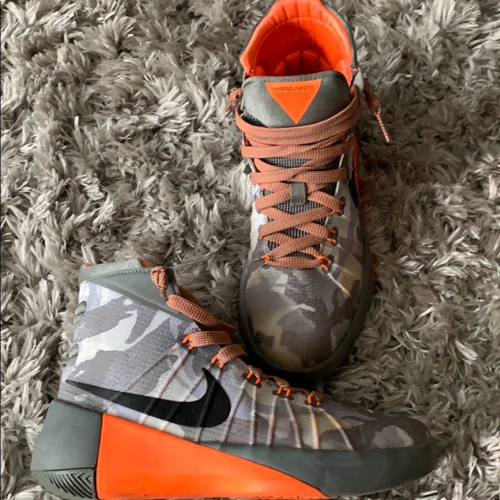 Nike Hyperdunk2015 - Picture 1 of 2